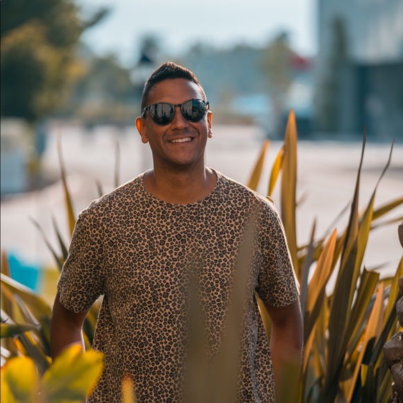 Meet your Posher, Craig - Picture 1 of 1